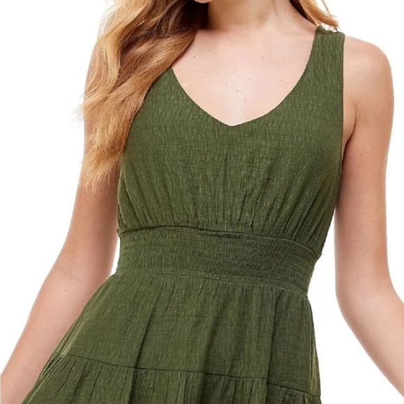 CITY STUDIO Womens Green Stretch Cut Out Smocked Tie-back Tiered Sleeveless - Picture 3 of 11